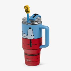 Alternative view of Igloo Insulated Cooler Durable Cooler SnoopyFlip'n'Sips Doghouse 32 Oz Travel Mug
